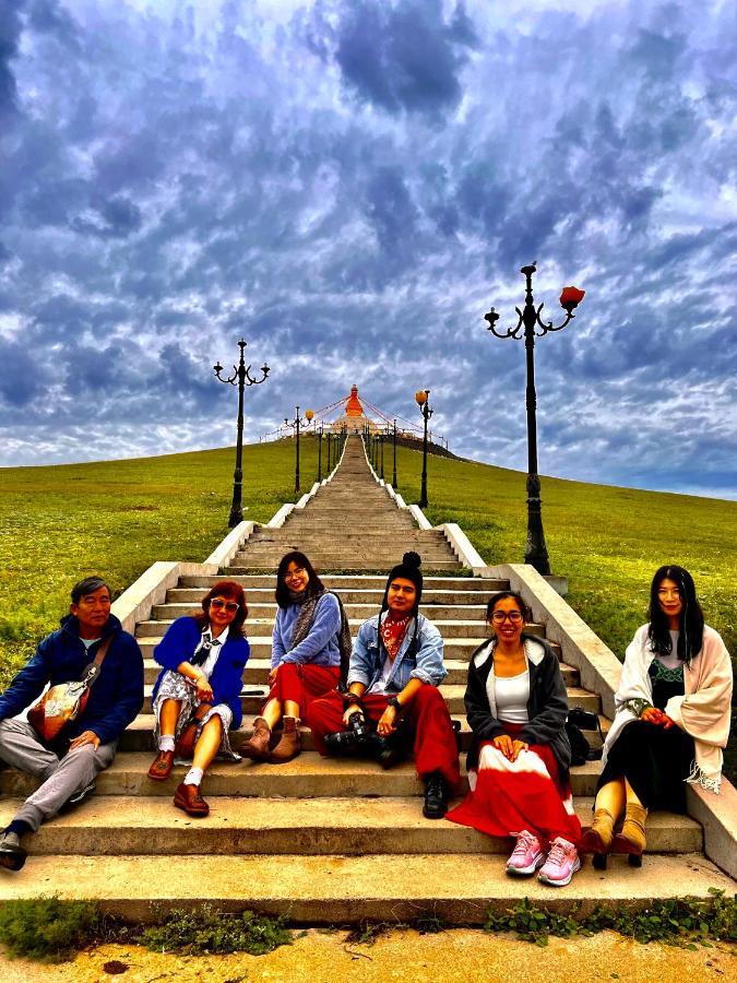 Vast Mongolia Tour & Hostel Oelan-bator Buitenkant foto